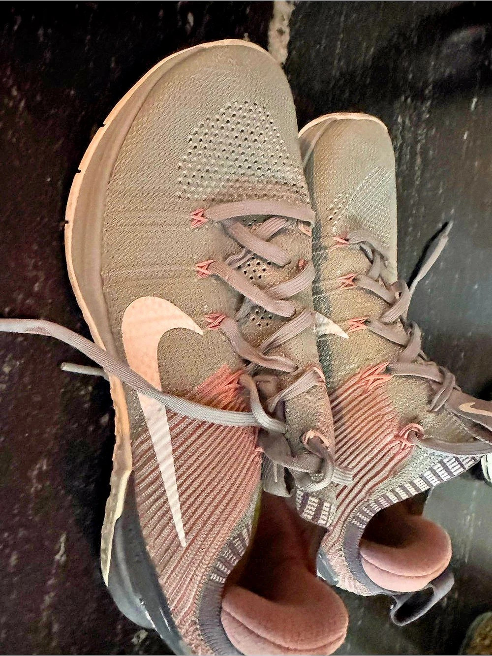 Nike Metcon DSX Flyknit 2 Women's Gray & Pink Sneakers